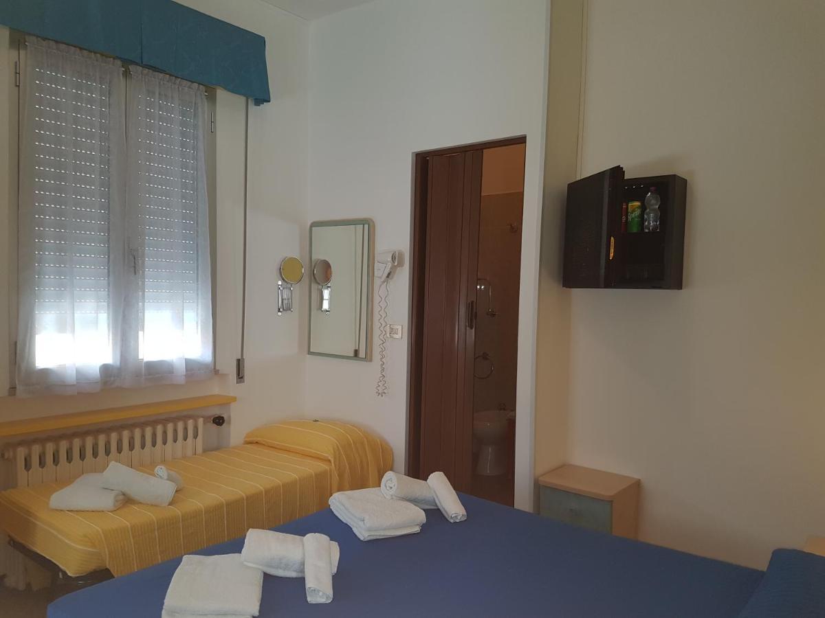 Hotel Villa Ersilia Rimini B&B Eksteriør billede