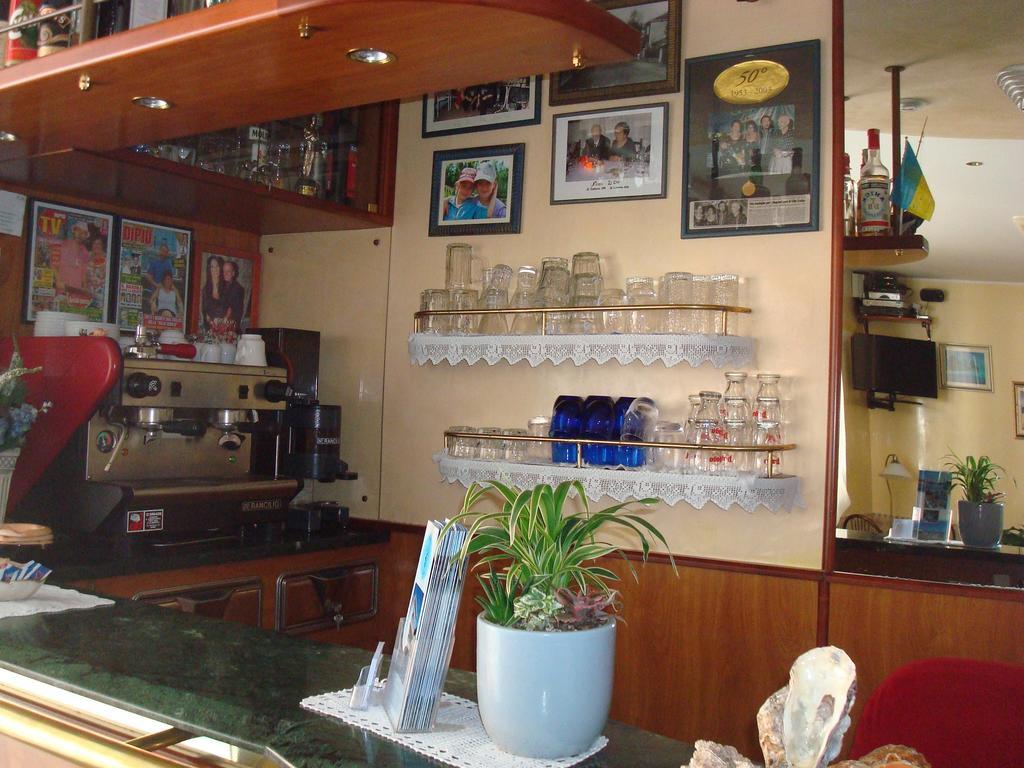 Hotel Villa Ersilia Rimini B&B Eksteriør billede