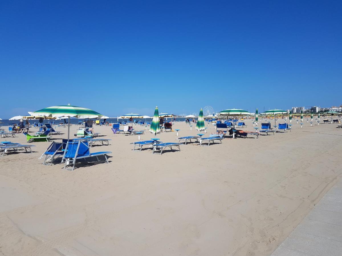 Hotel Villa Ersilia Rimini B&B Eksteriør billede