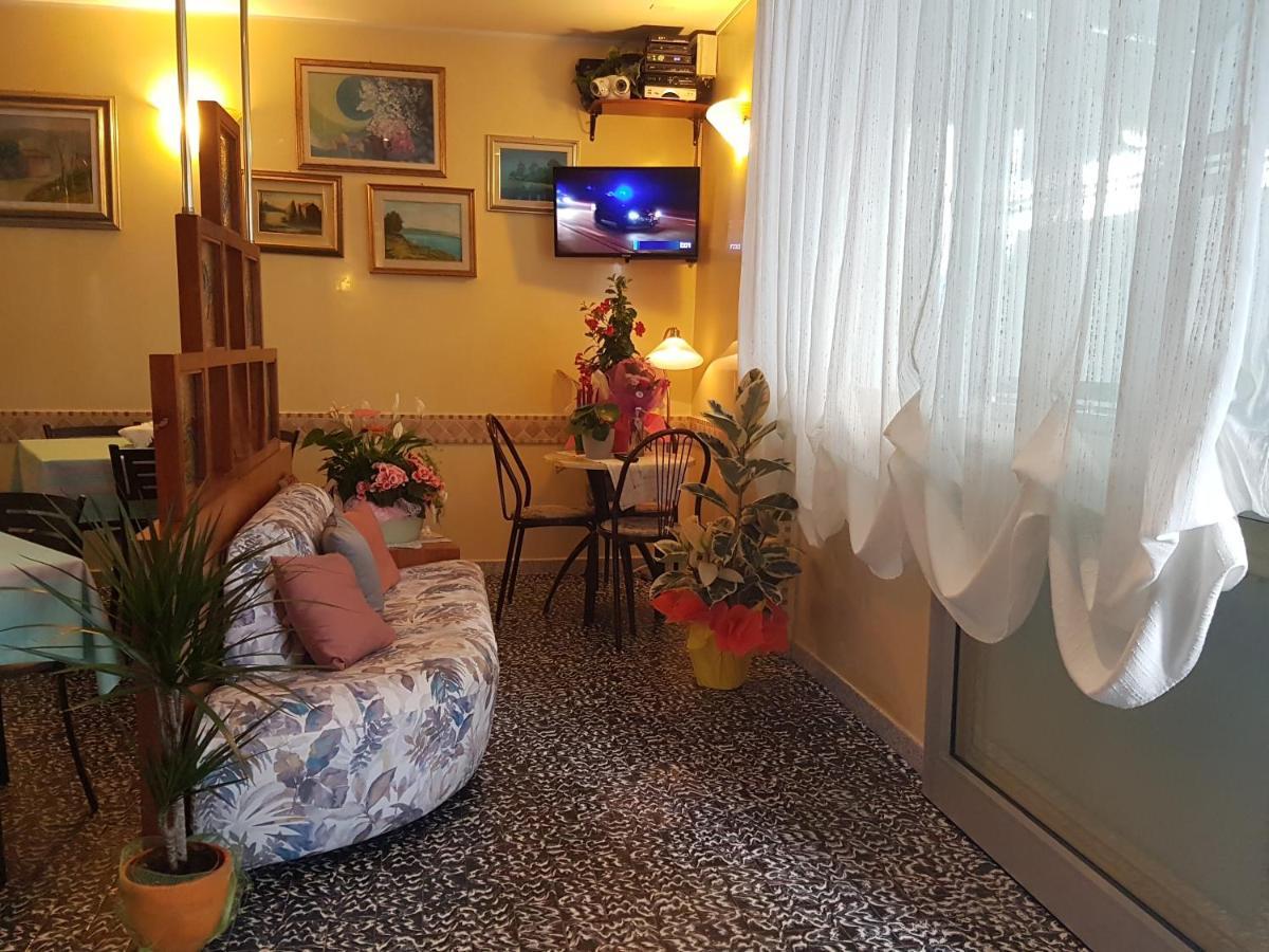 Hotel Villa Ersilia Rimini B&B Eksteriør billede