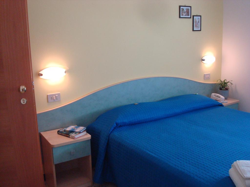 Hotel Villa Ersilia Rimini B&B Eksteriør billede