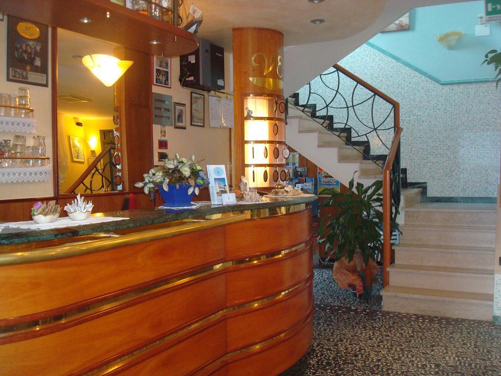 Hotel Villa Ersilia Rimini B&B Eksteriør billede