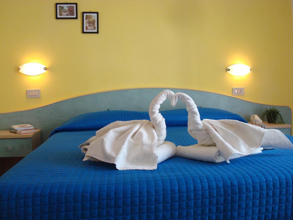 Hotel Villa Ersilia Rimini B&B Eksteriør billede
