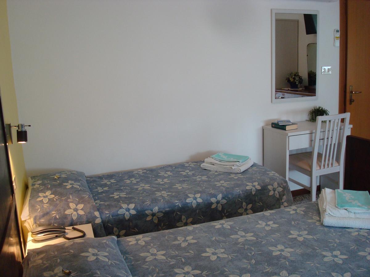 Hotel Villa Ersilia Rimini B&B Eksteriør billede