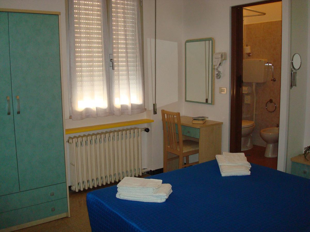 Hotel Villa Ersilia Rimini B&B Eksteriør billede